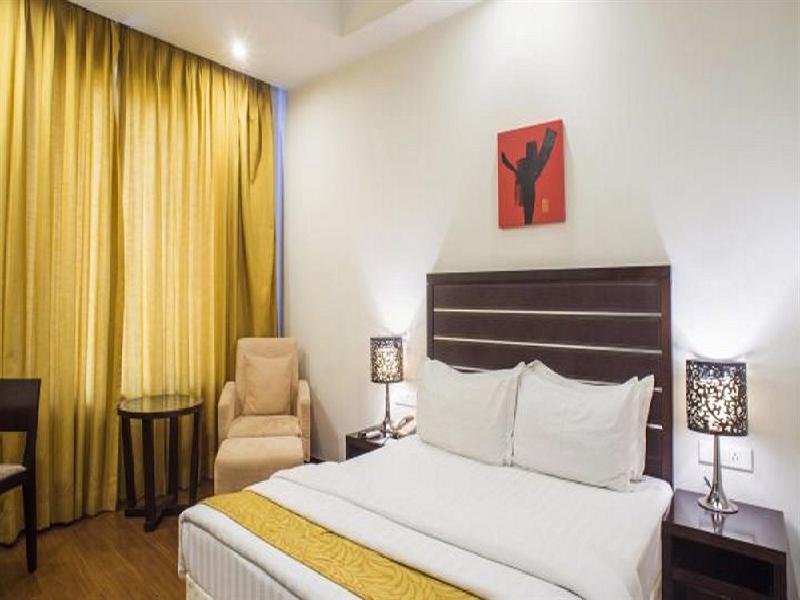 Lakshyas Hotel