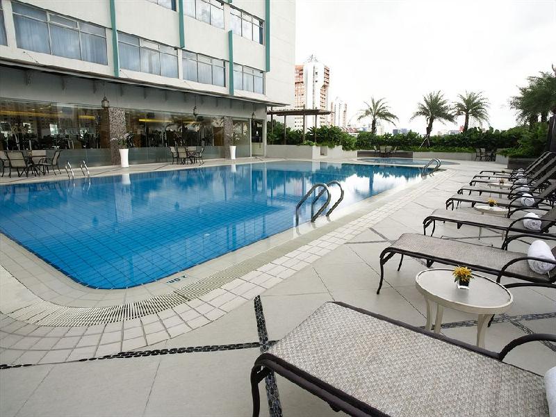 PARKROYAL on Kitchener Road