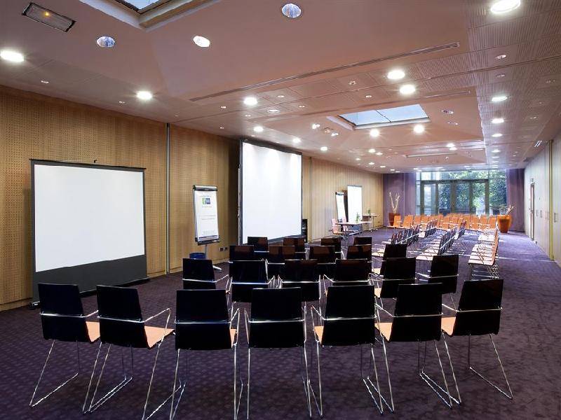 Holiday Inn Express Paris-Canal de la Villette