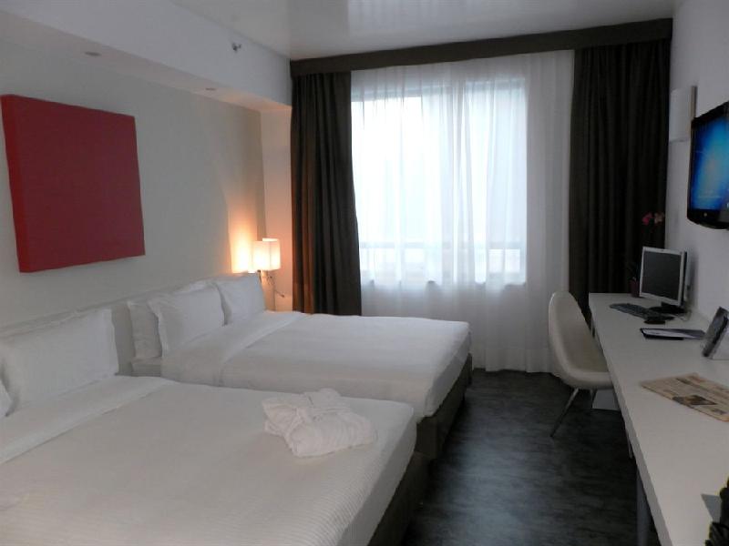 IH Hotels Milano Lorenteggio