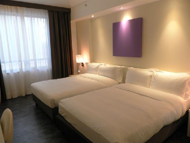 IH Hotels Milano Lorenteggio