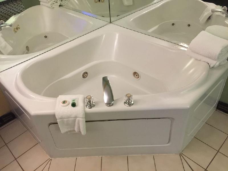 Jetted Tub
