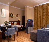 Hawthorn Hotel & Suites