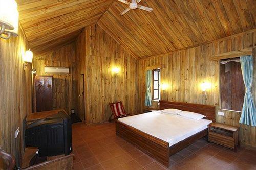 Hotel Symphony Palms Beach Resort .