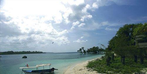 Hotel Symphony Palms Beach Resort .