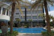 Rattan Inn