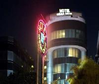 Mega Cikini Hotel