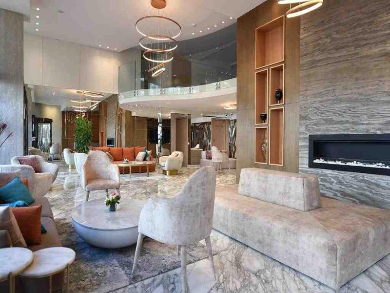 Flower Town Hotel & Spa